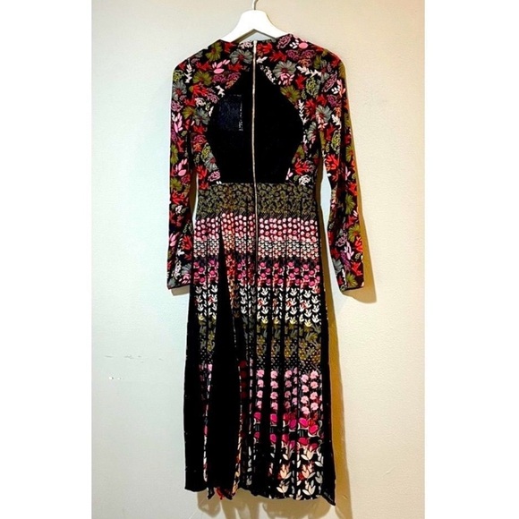 Saloni Nuri Lace Tulle Dress. - Picture 8 of 10